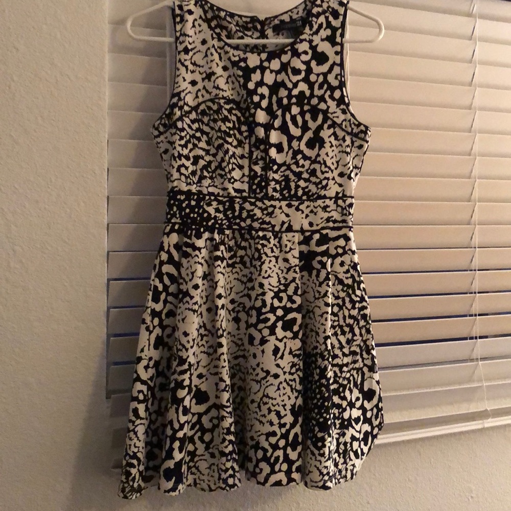 Cute little Black and cream mini dress size 2